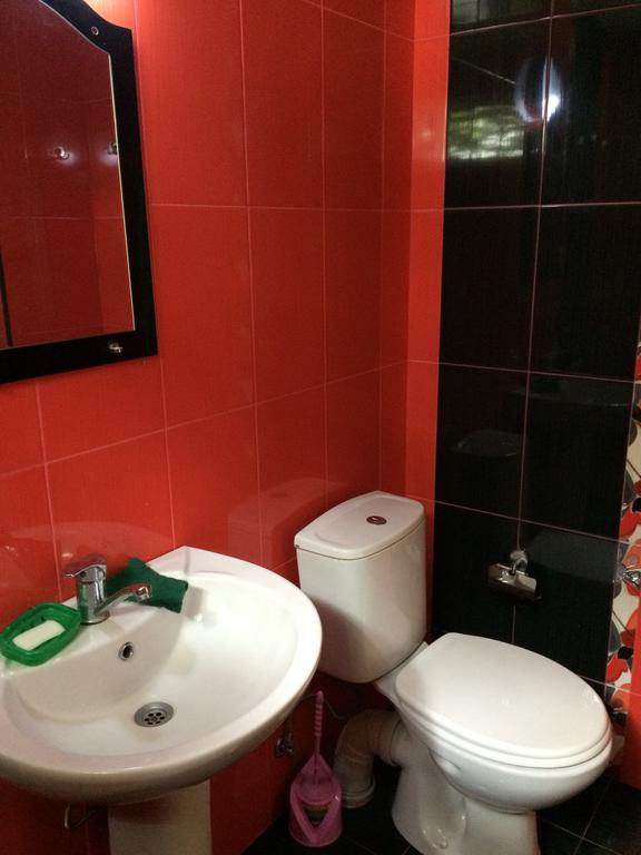 Guest House On Kostava 23 Kobuleti ภายนอก รูปภาพ
